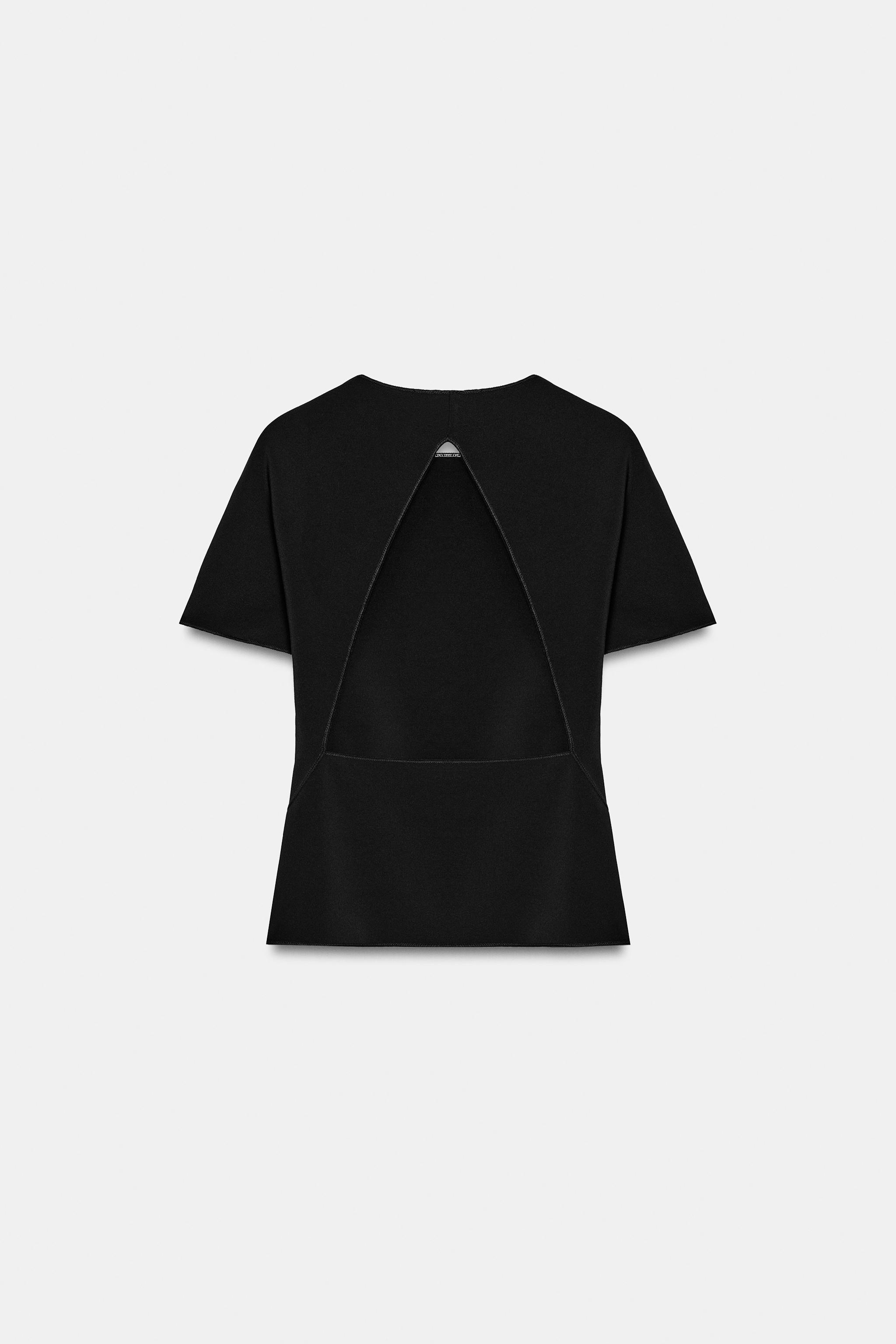 SHORT SLEEVE CUT OUT TOP